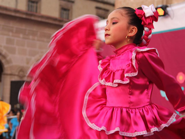 El Festival Infantil del Folklore Nacional une a los niños y niñas