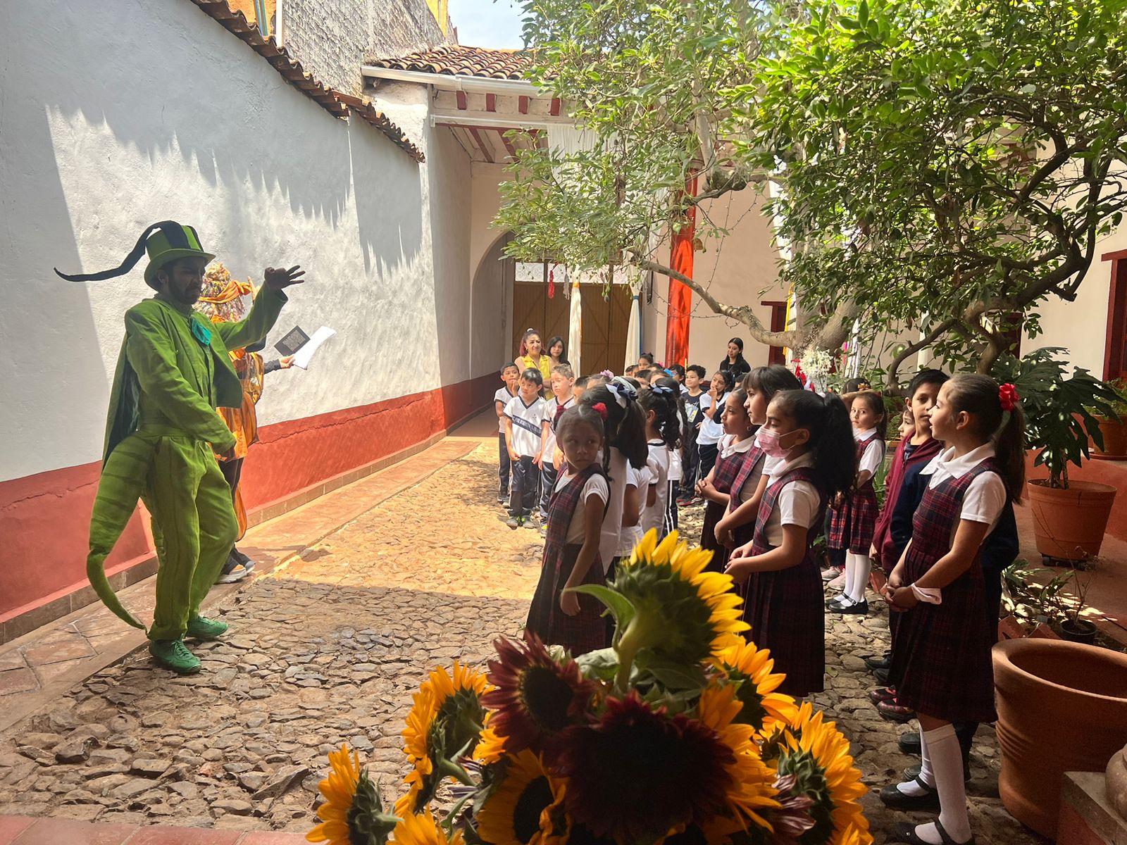 Red Serpiente finaliza con ópera para infancias presentada en espacios de Acuitzio del Canje, Michoacán