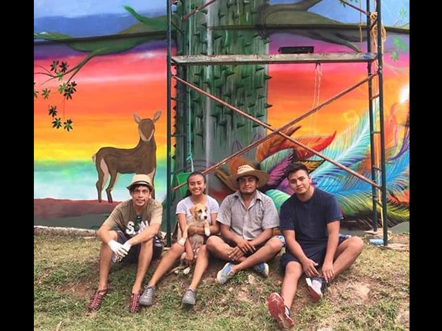 Intervienen espacios públicos de Quintana Roo con color y poesía