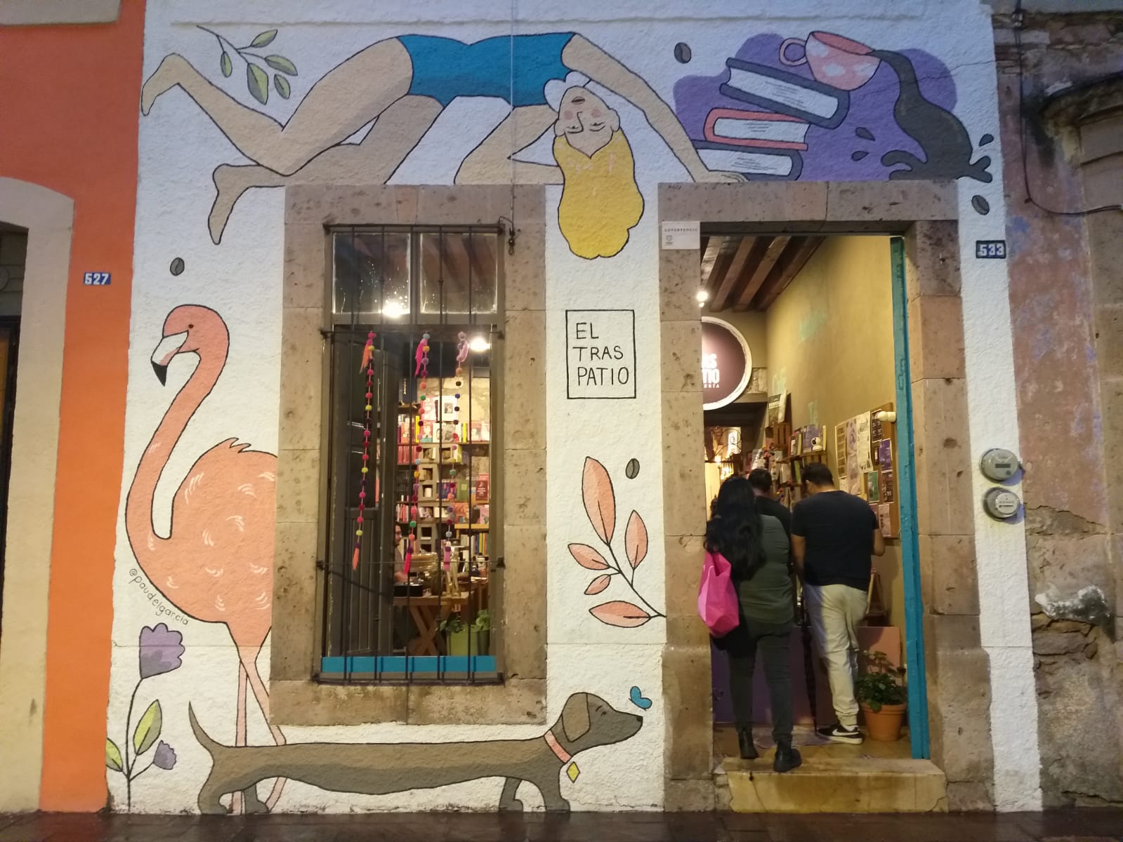 Este sábado Traspatio Librería acogerá al escritor Emilio Contreras