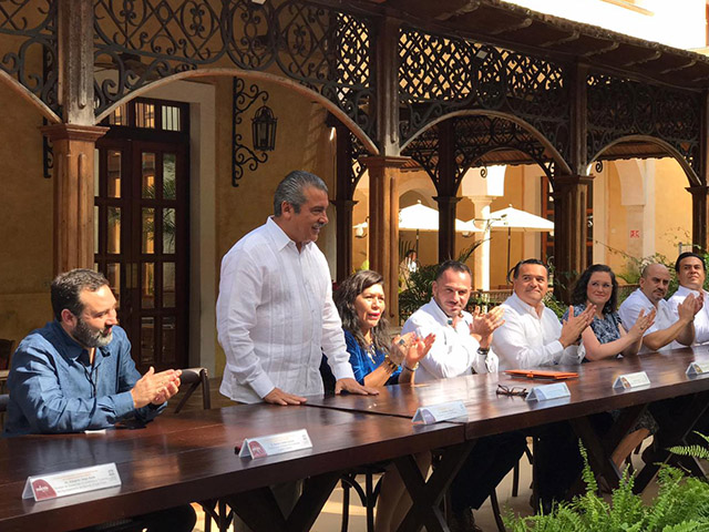 Firma Raúl Morón integración de Morelia a la Red Mexicana de Ciudades Creativas de la UNESCO