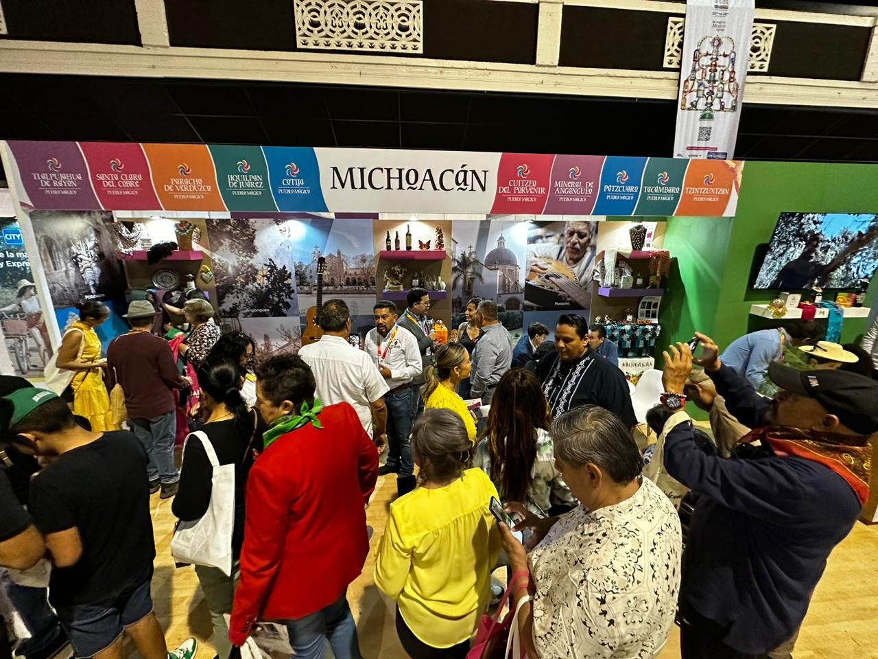 Michoacán presente en el Tianguis Turístico de Pueblos Mágicos en Los Ángeles, California