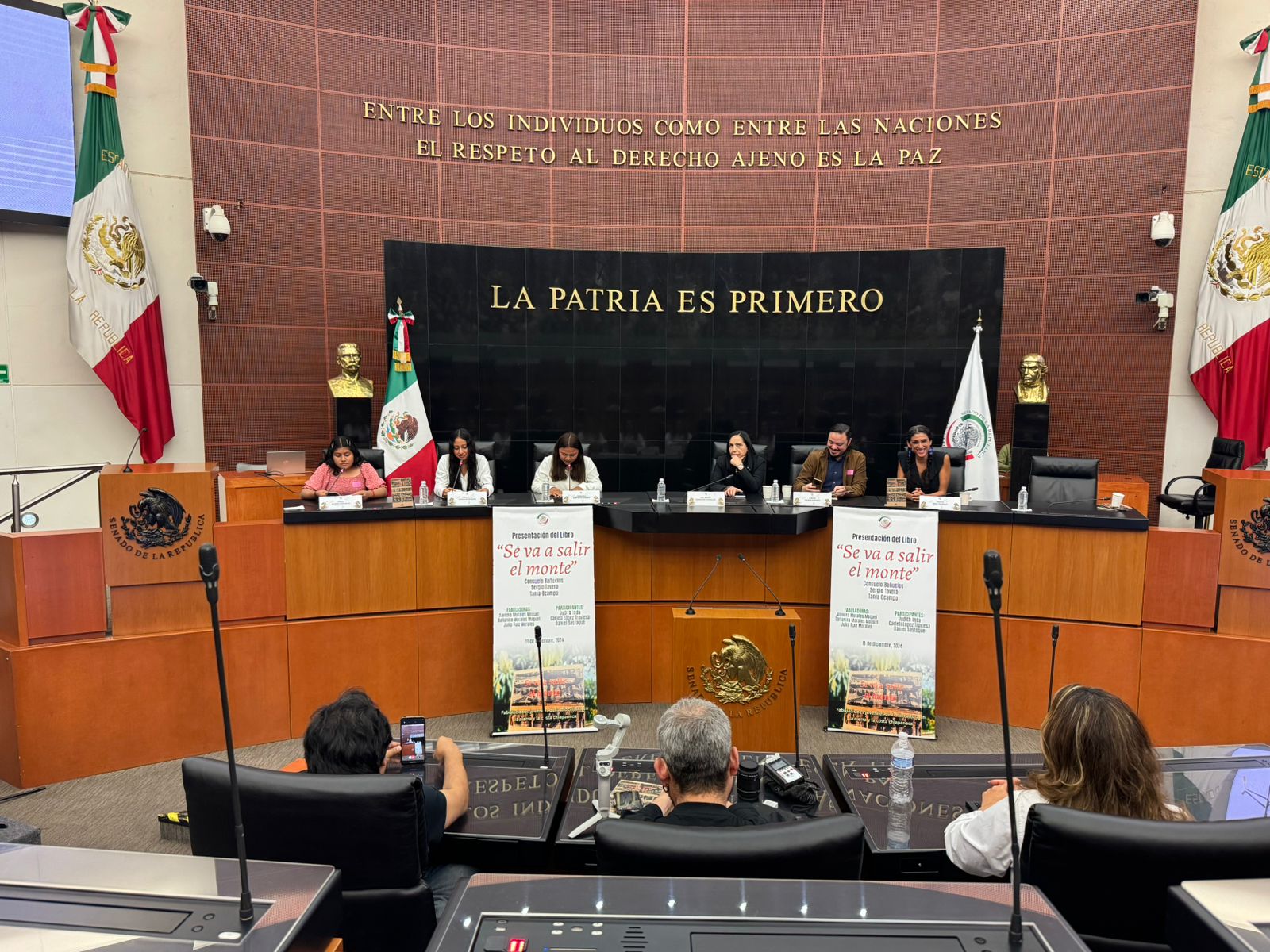 Presentaron el libro “Se va a salir el monte. Fabulaciones juveniles de la biocultura en la sierra y la costa chiapaneca” en el Senado de la República