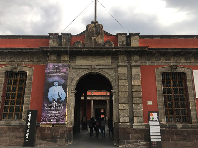 Llega Zapata a la Ciudadela